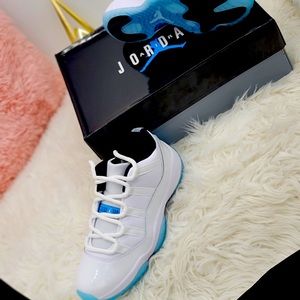 AJ 11 Legend blue